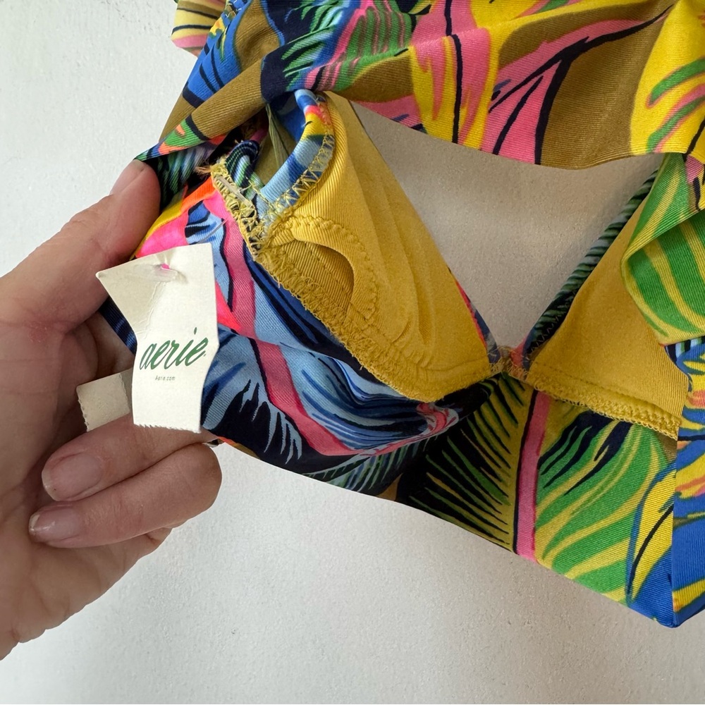 5 For $50🔥 NWOT Aerie Tropical Floral Ruffle Longline Bikini Top S - Picture 8 of 8